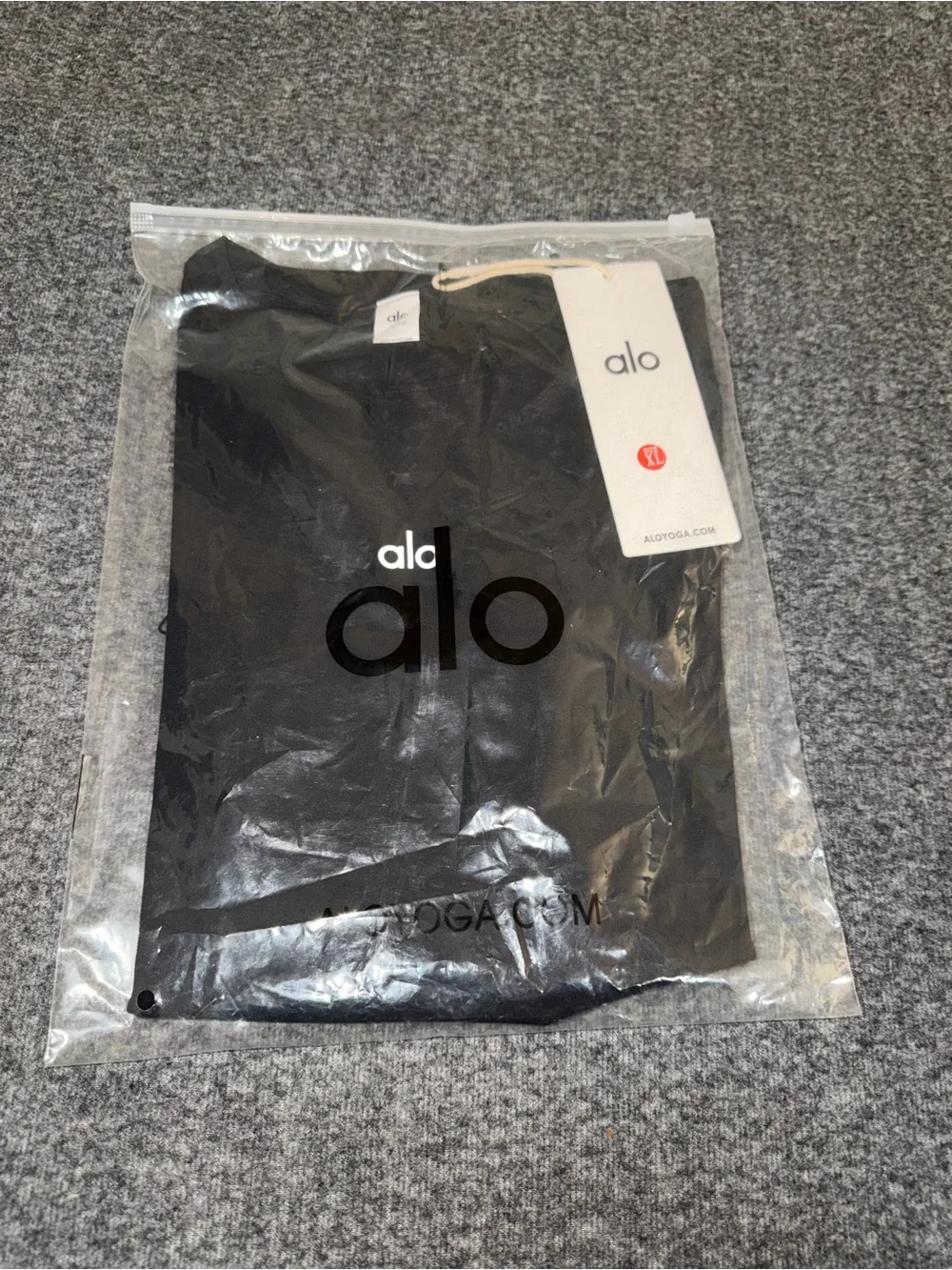 ALO Yoga Black Short Sleeve Crew Tee